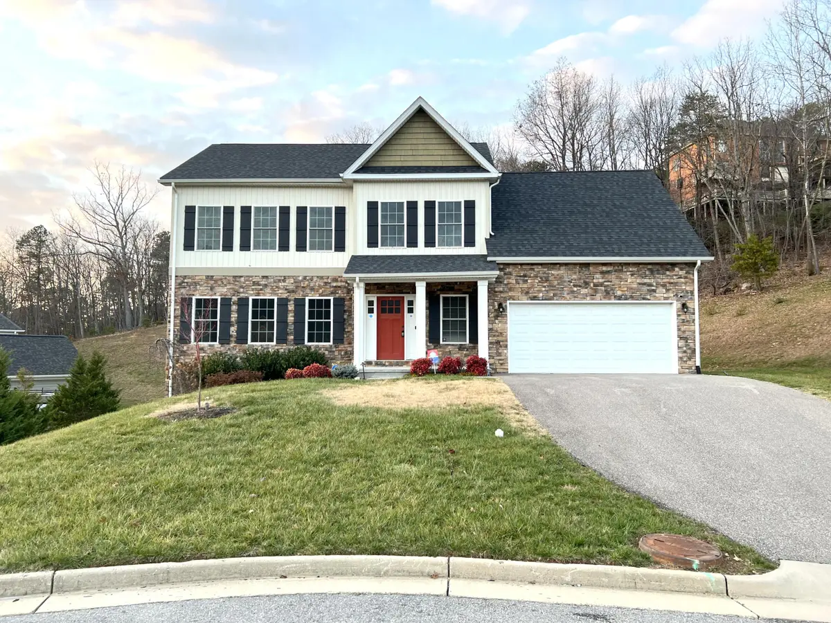 4235 Berkeley Place Dr, Roanoke, VA 24018 - #1