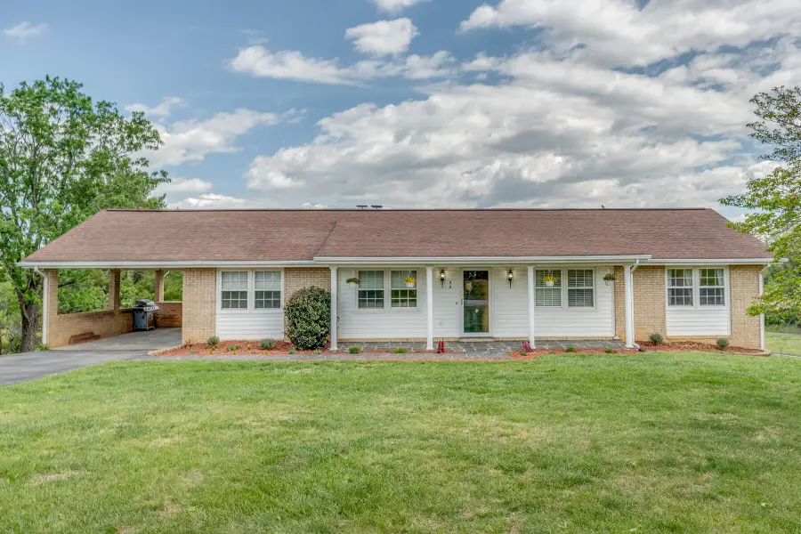 96 Westridge Dr, Daleville, VA 24083 - #2