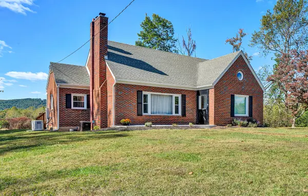 6303 Coopers Mountain Rd, Martinsville, VA 24112