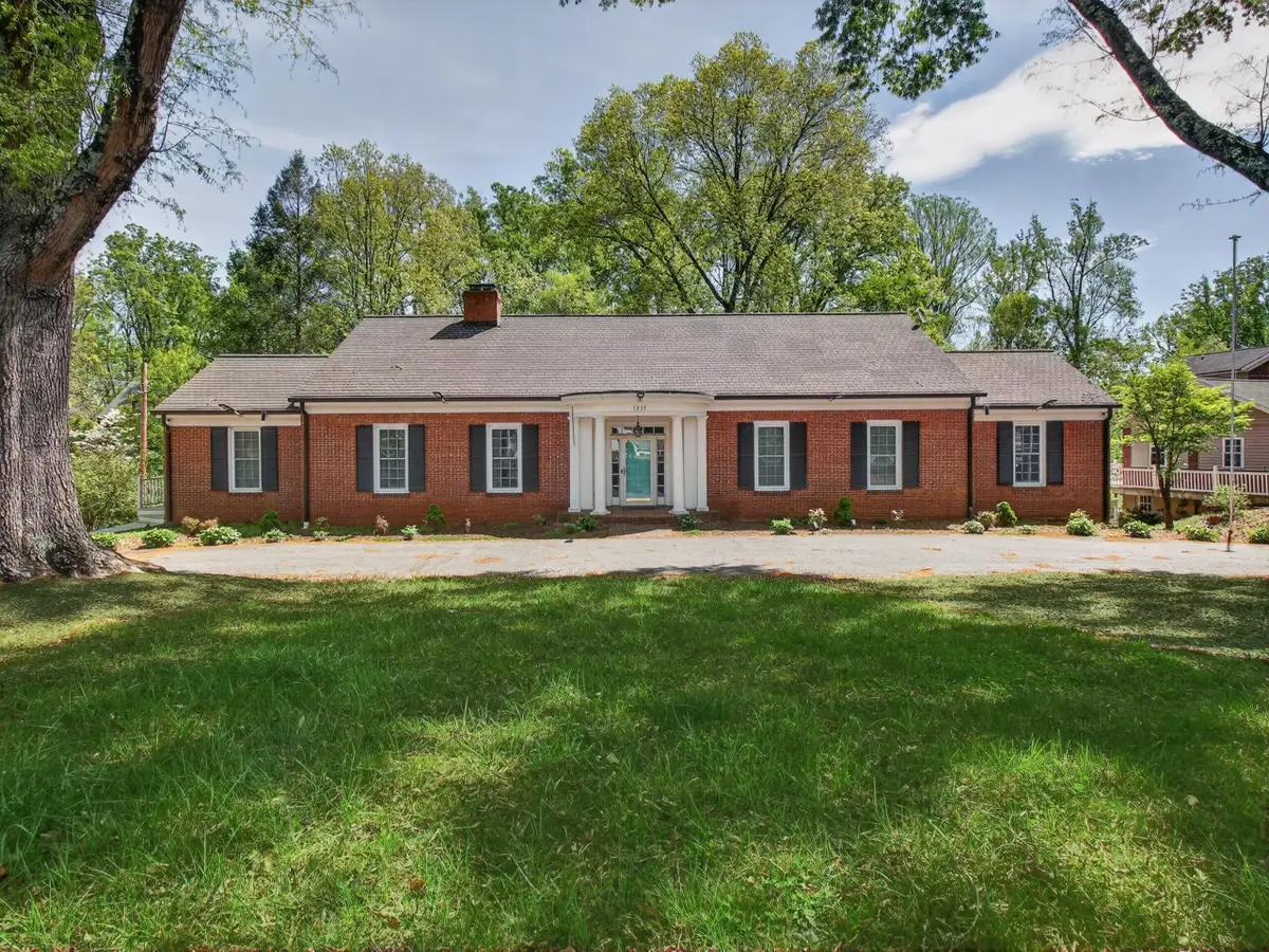 1233 Sam Lions Trl, Martinsville, VA 24112 - #1