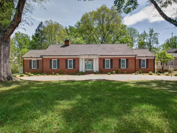 1233 Sam Lions Trl, Martinsville, VA 24112