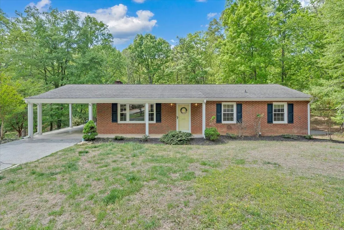 2060 Denise Cir, Roanoke, VA 24012 - #1
