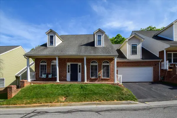 5414 Quail Ridge Ct, Roanoke, VA 24018