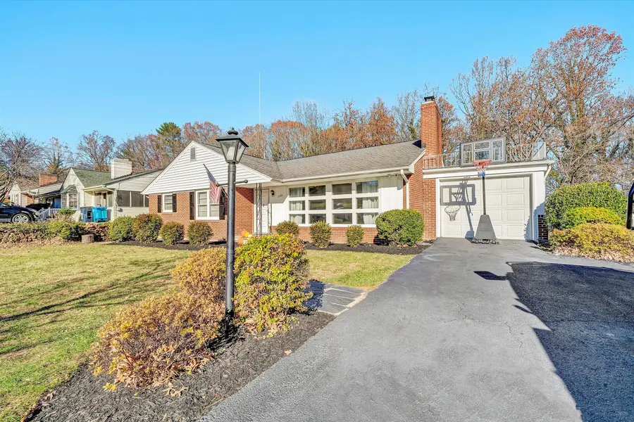 3558 Wright Rd Sw, Roanoke, VA 24015 - #3