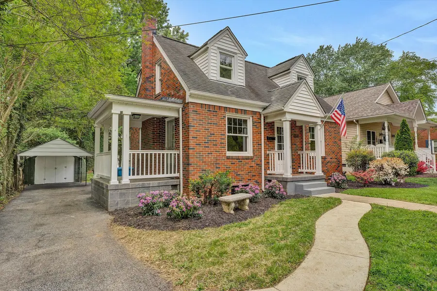 3336 Collingwood St Ne, Roanoke, VA 24012 - #3