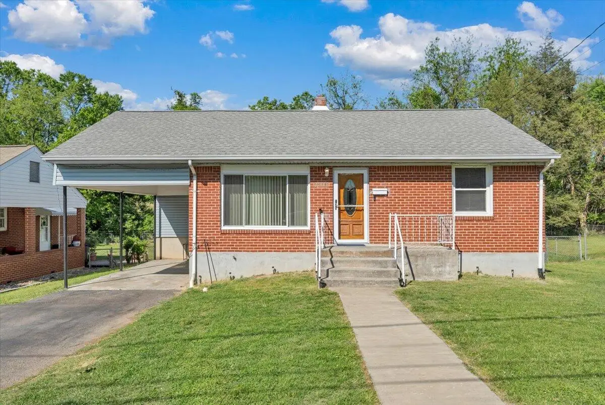 2715 NW Mountainaire Ave Nw, Roanoke, VA 24017 - #1