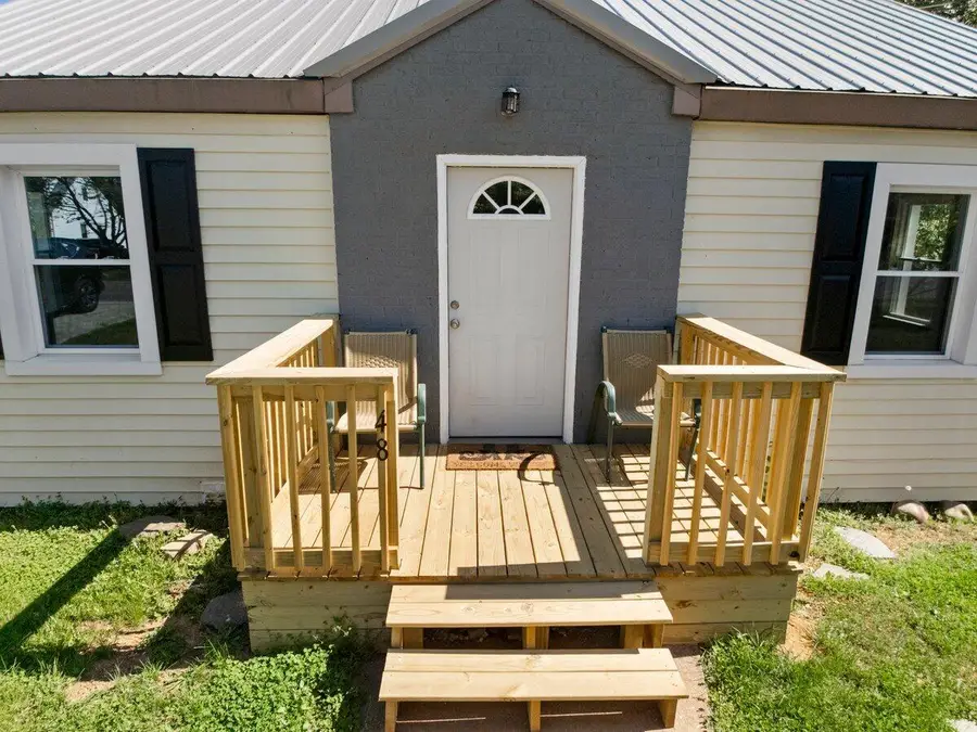 48 Upland Dr, Salem, VA 24153 - #2