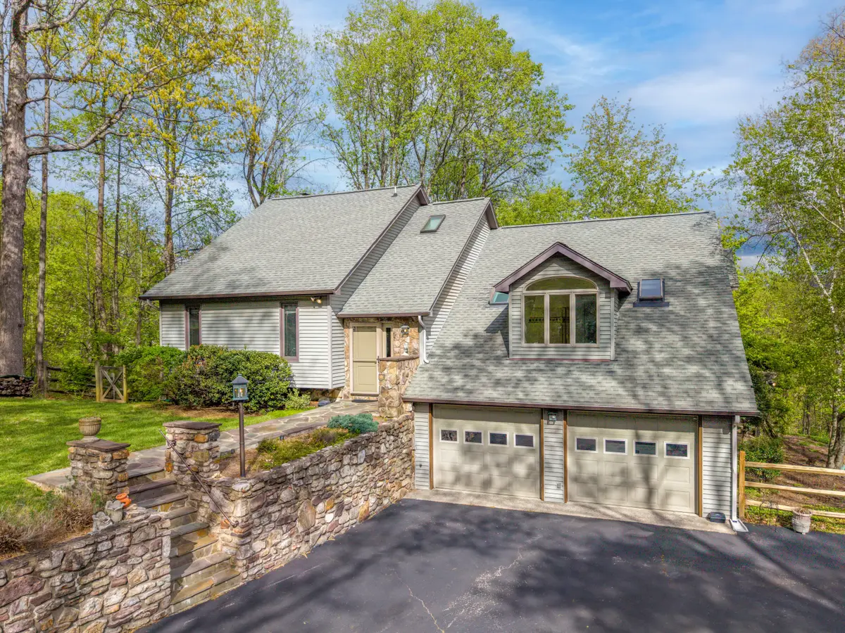 8501 Bent Mountain Rd, Roanoke, VA 24018 - #1
