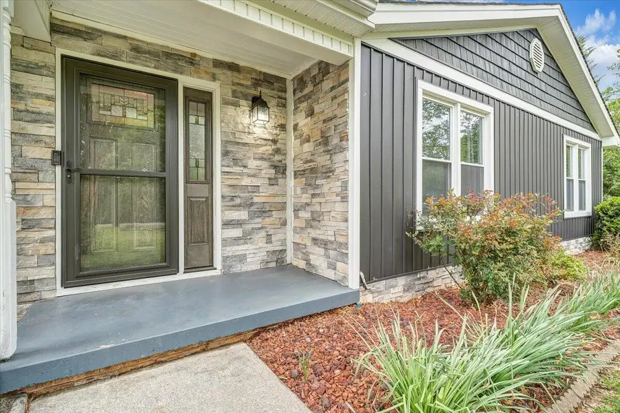 1233 Martha Dr Nw, Roanoke, VA 24019 - #3