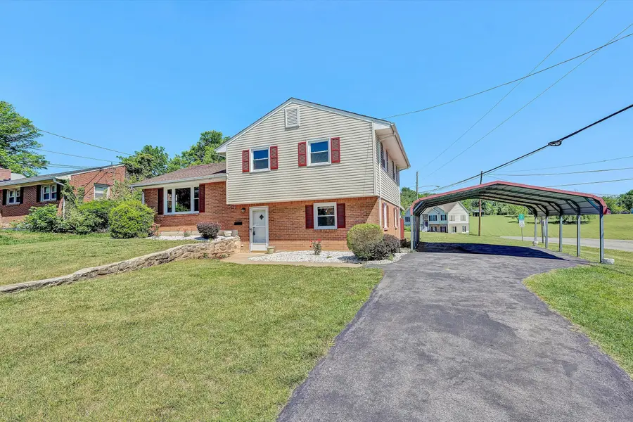 1771 Glendon Rd, Salem, VA 24153 - #2