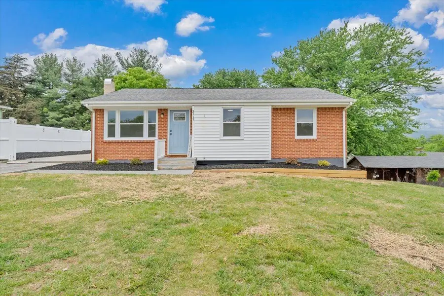 2117 Bailey Ave, Salem, VA 24153 - #2