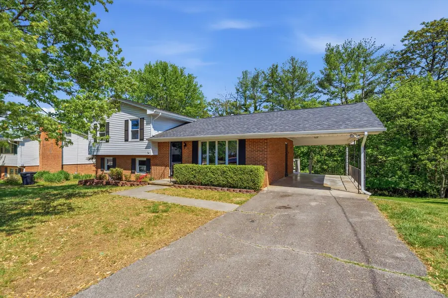 3344 Pamlico Dr, Roanoke, VA 24018 - #2