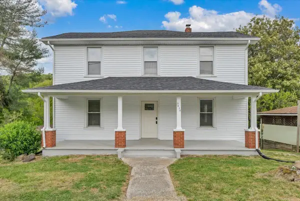 2415 Overlook Rd Ne, Roanoke, VA 24012