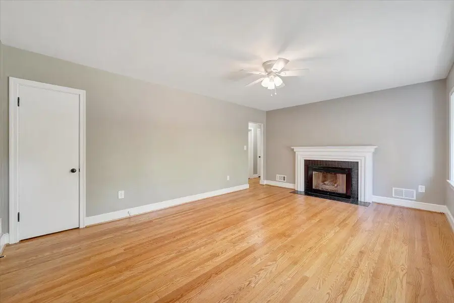 3016 Grandin Rd, Roanoke, VA 24018 - #3