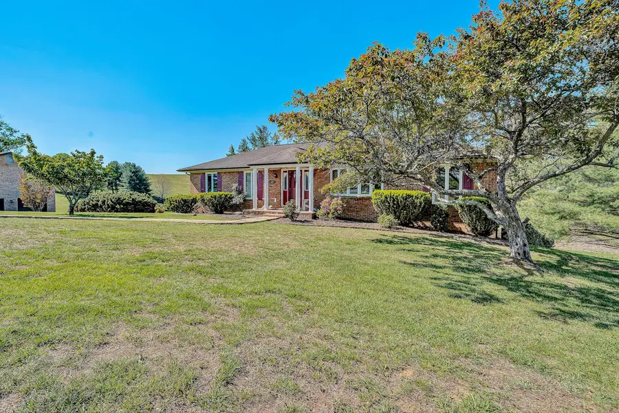 189 Westridge Dr, Daleville, VA 24083 - #3