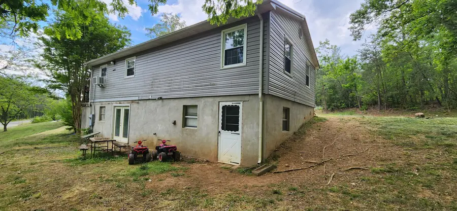 1089 Goose Dam Rd, Rocky Mount, VA 24151 - #3