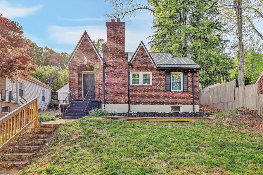 733 Craig St, Martinsville, VA 24112 - #3