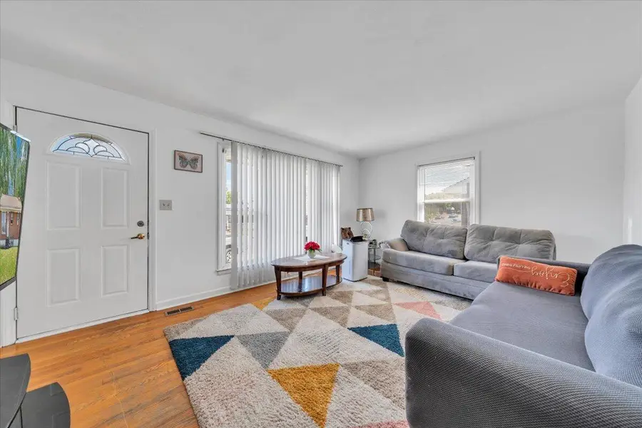 4342 Holmes St Ne, Roanoke, VA 24012 - #3