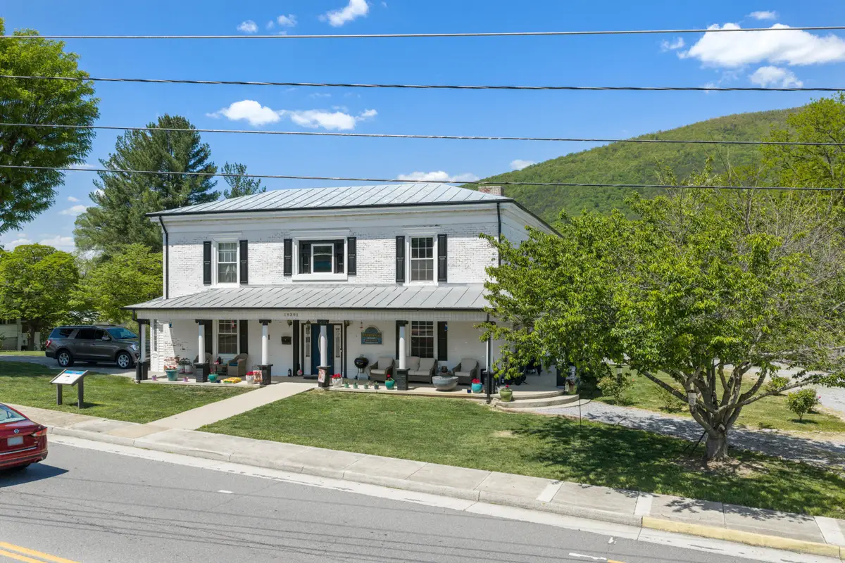 19391 Main St, Buchanan, VA 24066 - #1