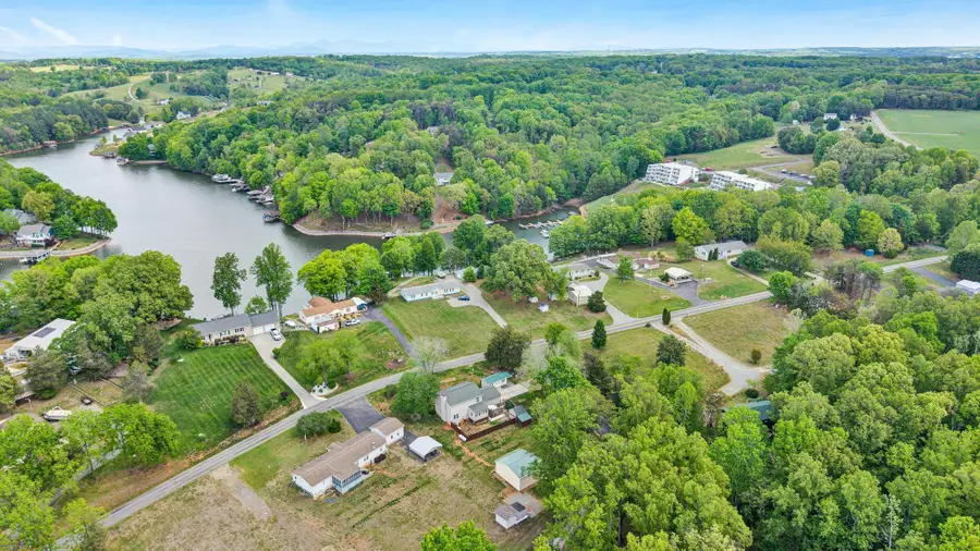 10 Sunny Cove Dr, Moneta, VA 24121 - #3