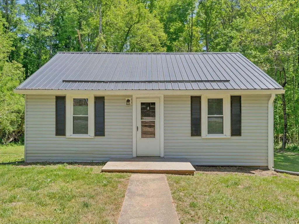 1119 Drewry Rd, Martinsville, VA 24112 - #1