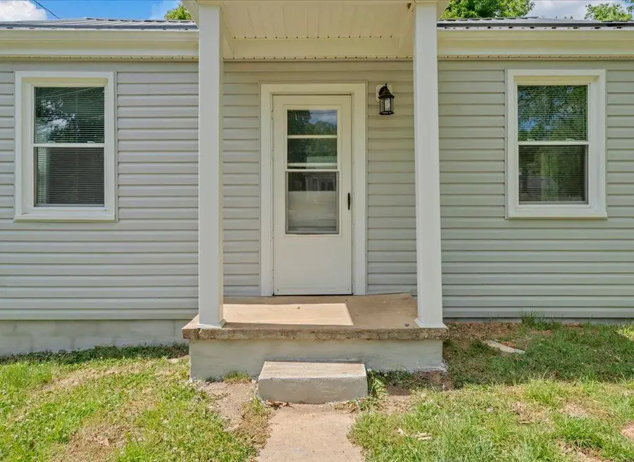 1142 Sylvan Ave, Martinsville, VA 24112 - #2