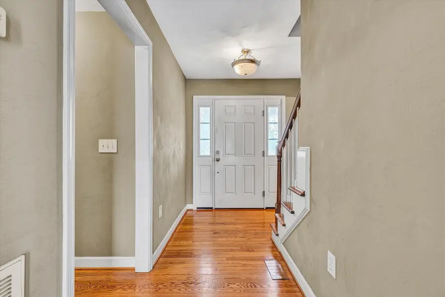 1270 N Mill Rd, Salem, VA 24153 - #3