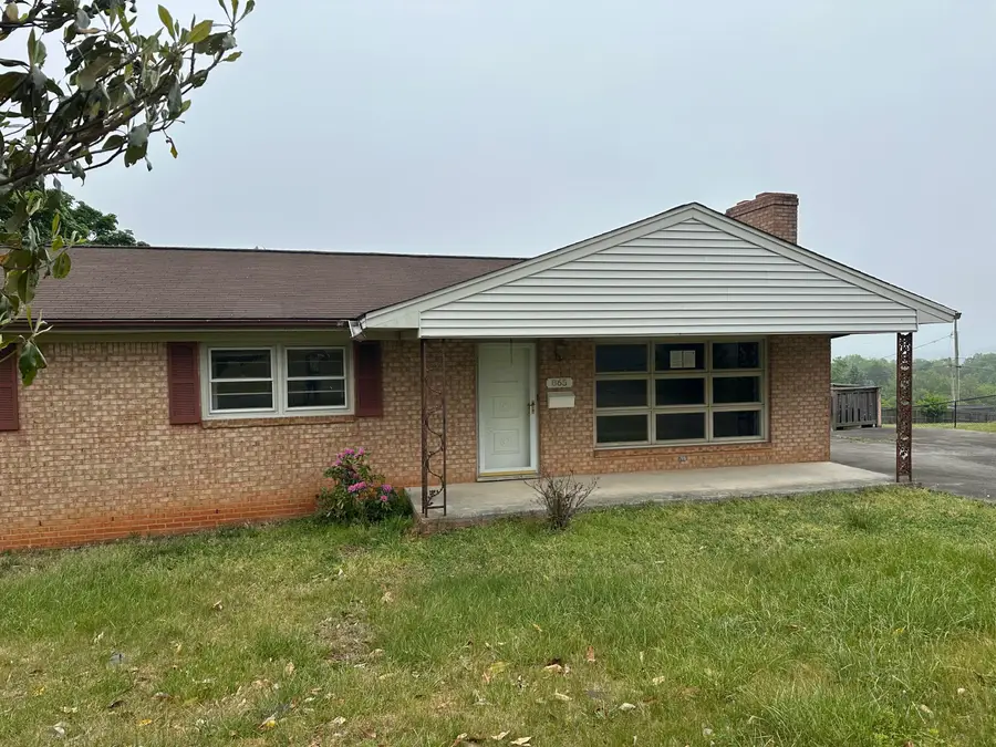 865 Olney Rd, Vinton, VA 24179 - #2