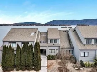 278 Peninsula Point Dr, Moneta, VA 24121 - #1