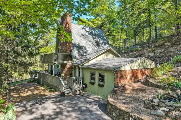3760 Luther Dr, Salem, VA 24153