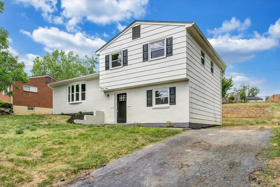 3915 Wilmont Ave Nw, Roanoke, VA 24017 - #3