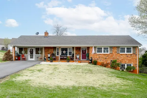 106 Watkins Pl, Lynchburg, VA 24502