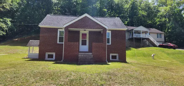 3450 Poff Ln, Roanoke, VA 24018