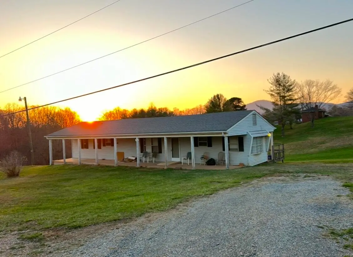 714 Farmer Ln, Vinton, VA 24179 - #1