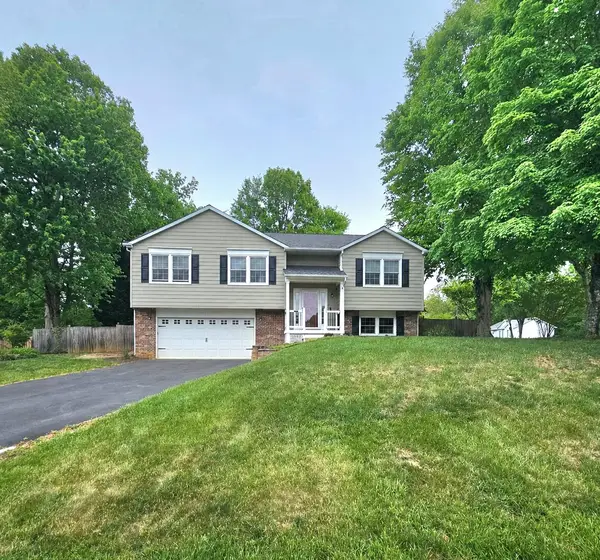 74 Clarion Dr, Fredricksburg, VA 22405
