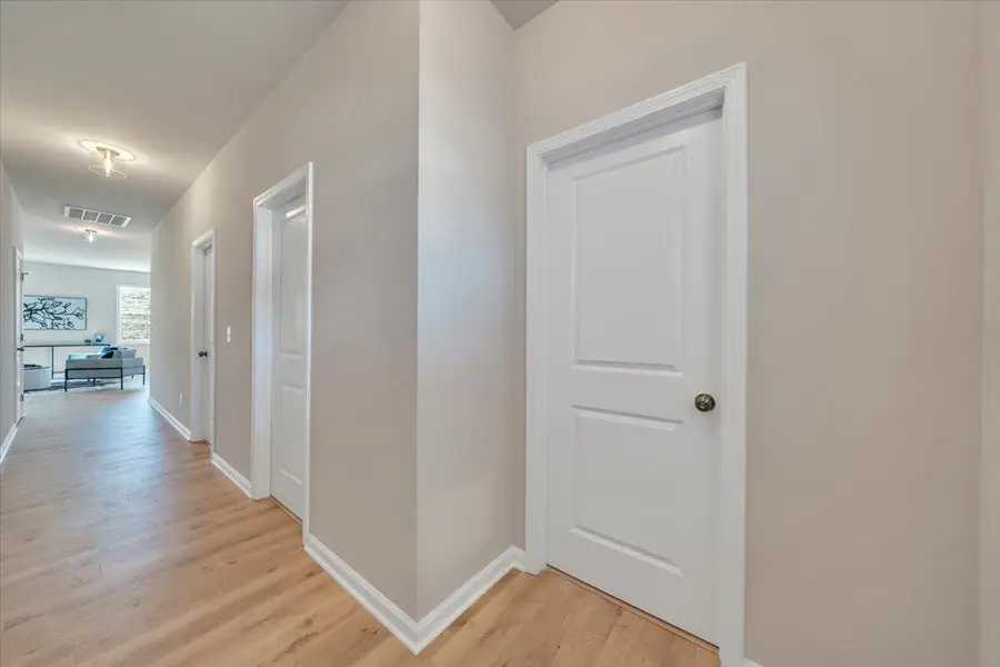 7379 King's Pointe Dr, Fairlawn, VA 24141 - #2