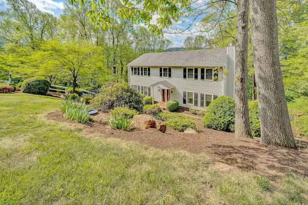 6640 Parkway Dr, Roanoke, VA 24018