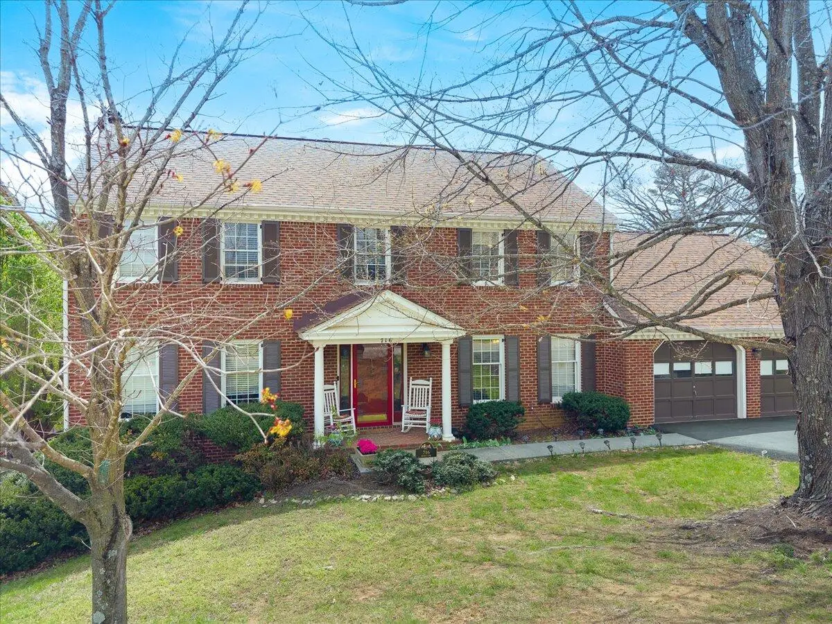 716 Debra Ln, Salem, VA 24153 - #1