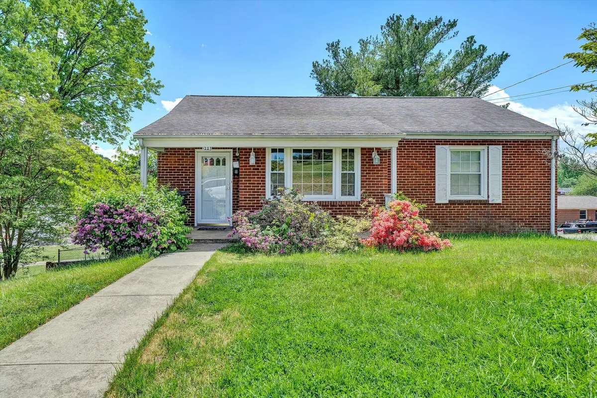 1223 Jeanette Ave, Vinton, VA 24179 - #1