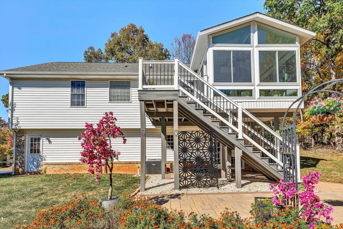 1204 Jewel Trl, Moneta, VA 24121 - #1