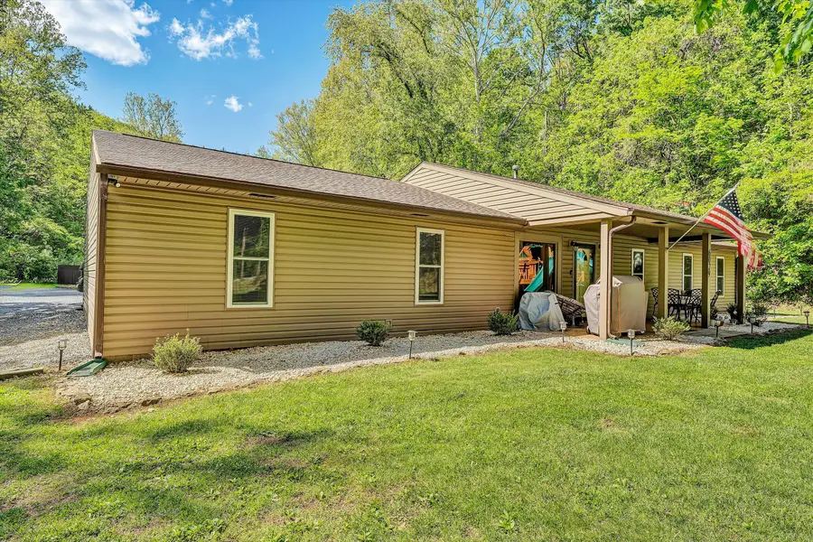 6029 Twelve Oclock Knob Rd, Roanoke, VA 24018 - #3