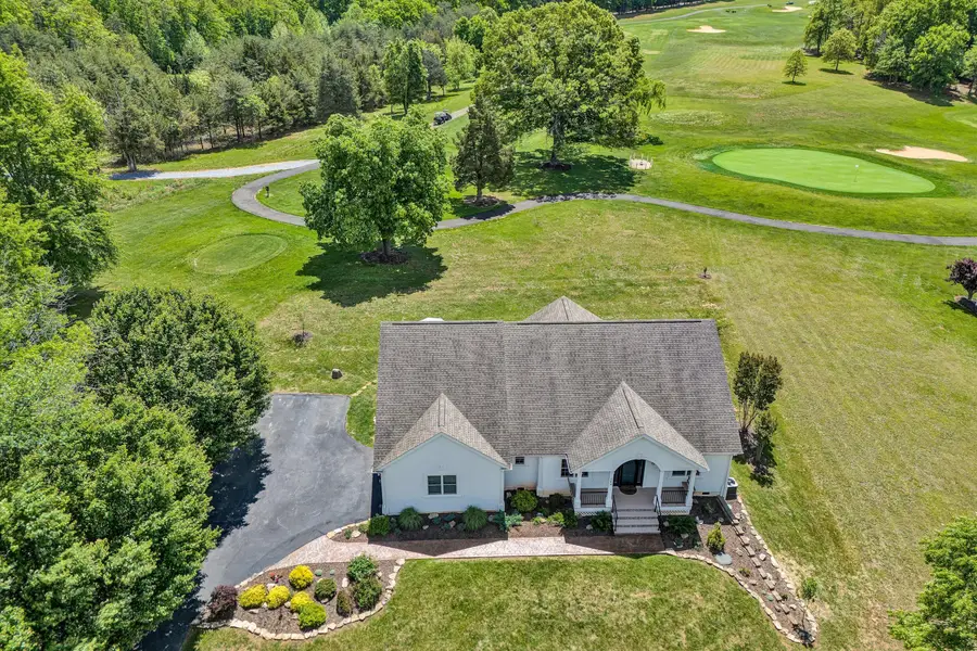104 Pointe O Woods Dr, Huddleston, VA 24104 - #2