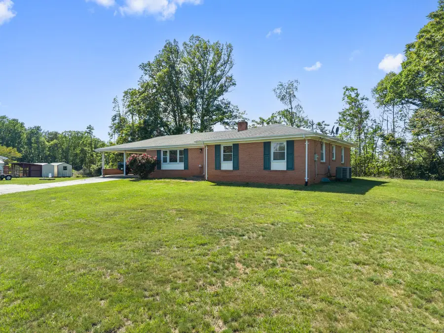1970 Crestridge Rd, Bassett, VA 24055 - #2
