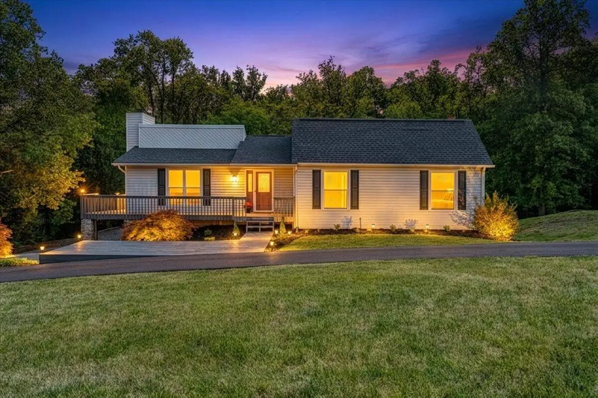 5359 Sundance Rd, Salem, VA 24153 - #1