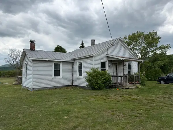702 Alleghany Ave, Clifton Forge, VA 24422