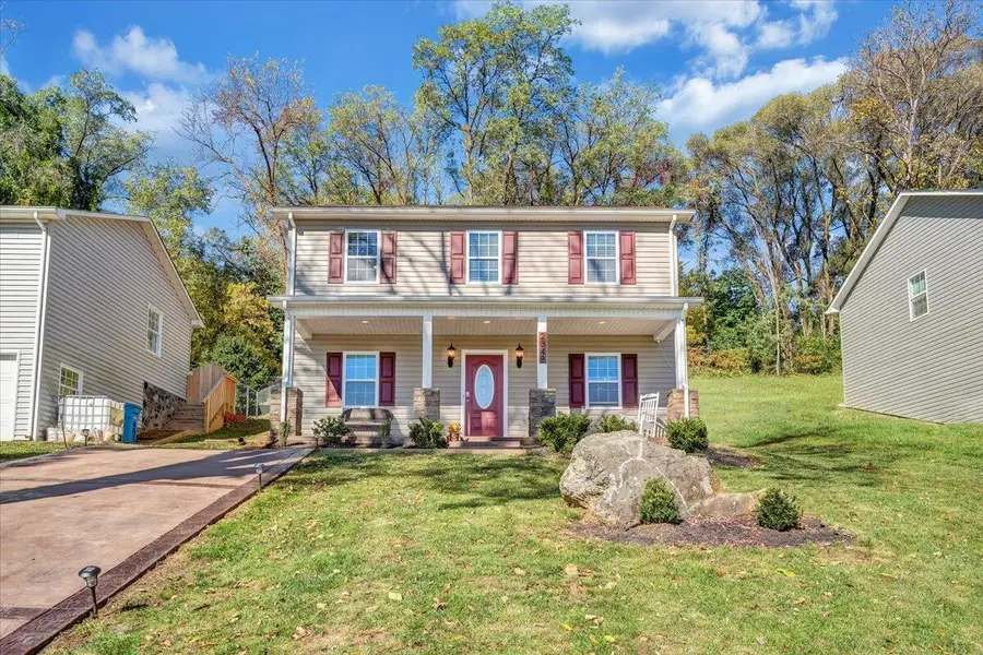 2348 Locust Grove Cir Ne, Roanoke, VA 24012 - #2
