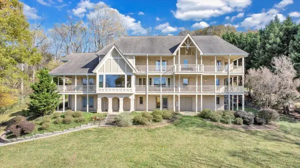 6641 Horseshoe Bend Rd, Goodview, VA 24095