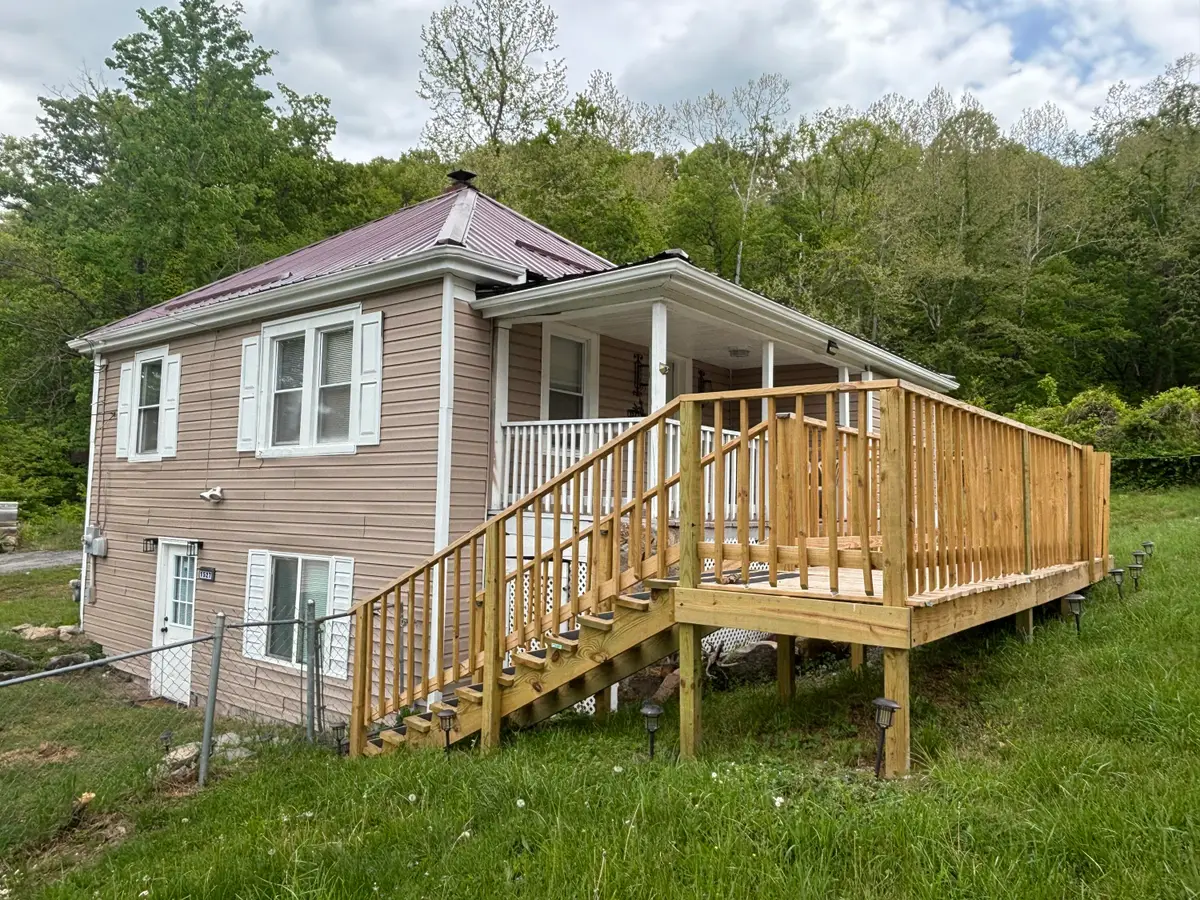 1527 N Princeton Dr, Covington, VA 24426 - #1