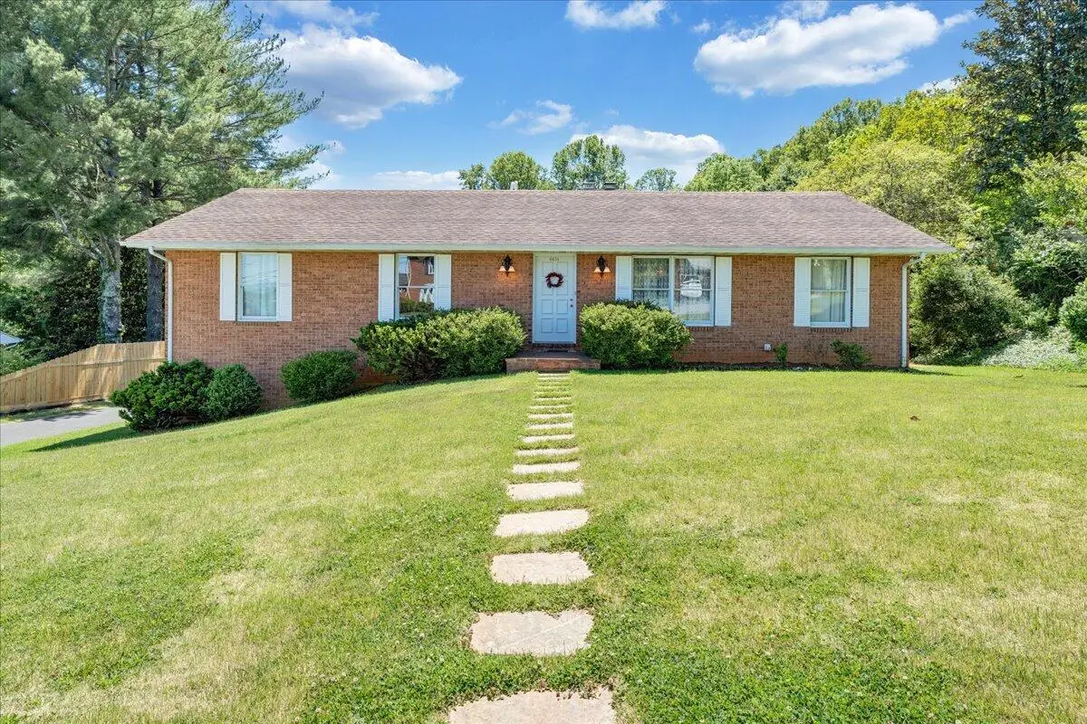 4434 Rosecrest Rd, Roanoke, VA 24018 - #1