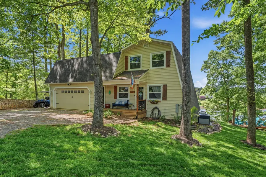 497 Long Island Dr, Moneta, VA 24121 - #2